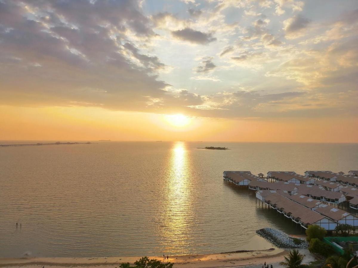 Block B And A Glory Beach Resort Port Dickson Exterior foto