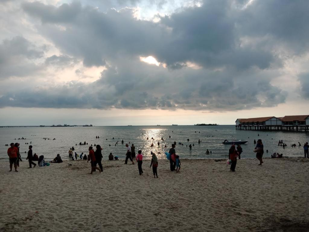 Block B And A Glory Beach Resort Port Dickson Exterior foto