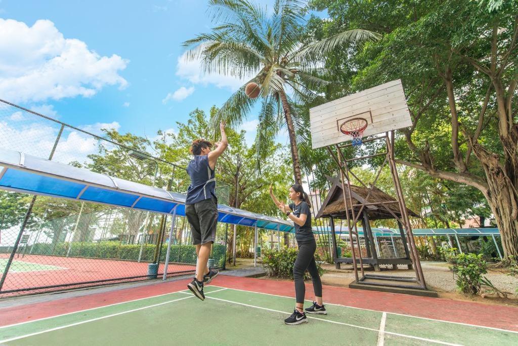 Block B And A Glory Beach Resort Port Dickson Exterior foto