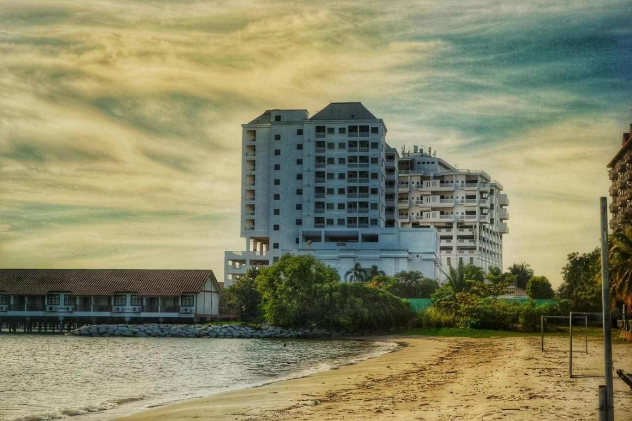 Block B And A Glory Beach Resort Port Dickson Exterior foto