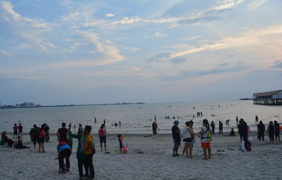 Block B And A Glory Beach Resort Port Dickson Exterior foto