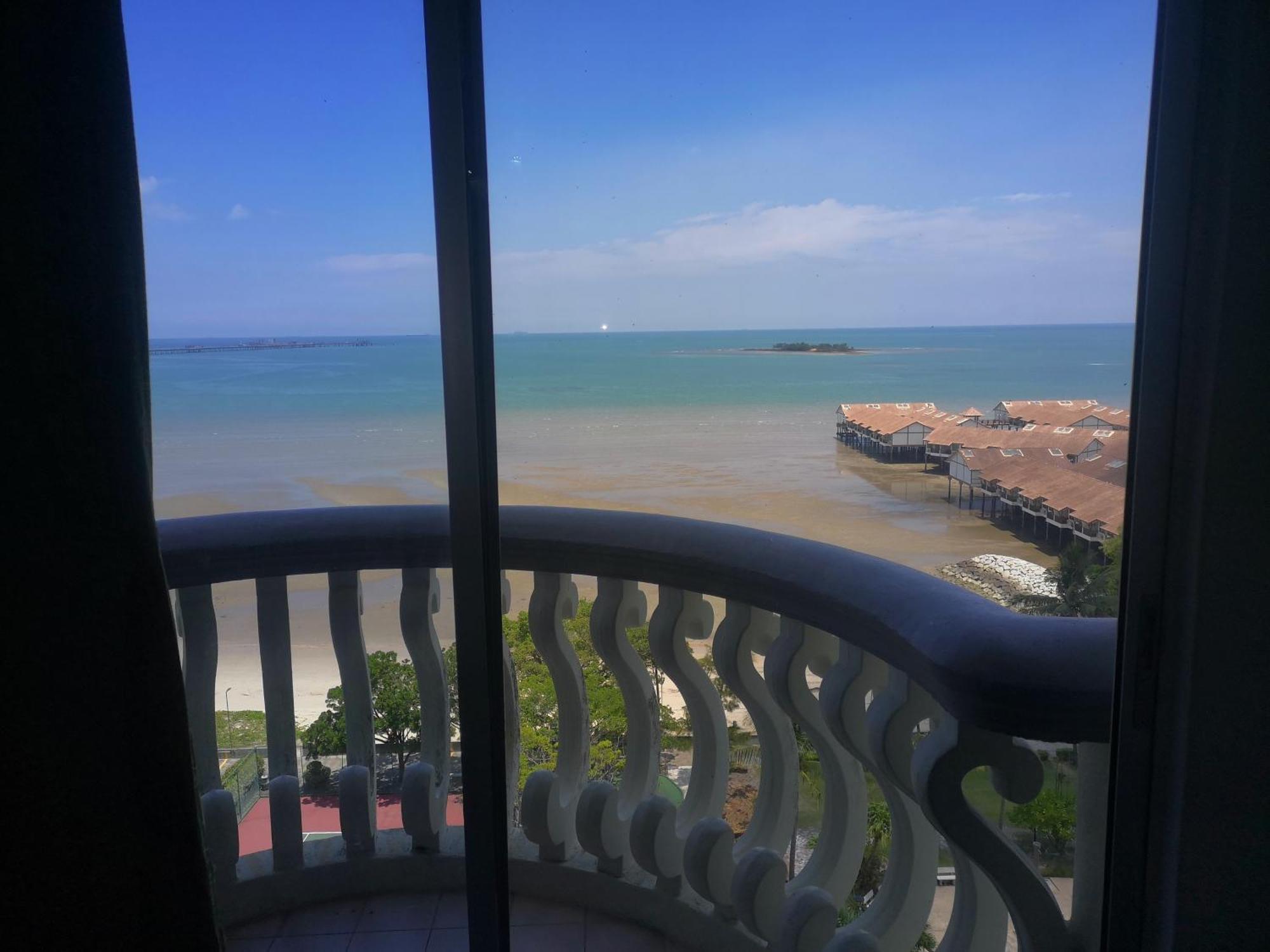 Block B And A Glory Beach Resort Port Dickson Exterior foto